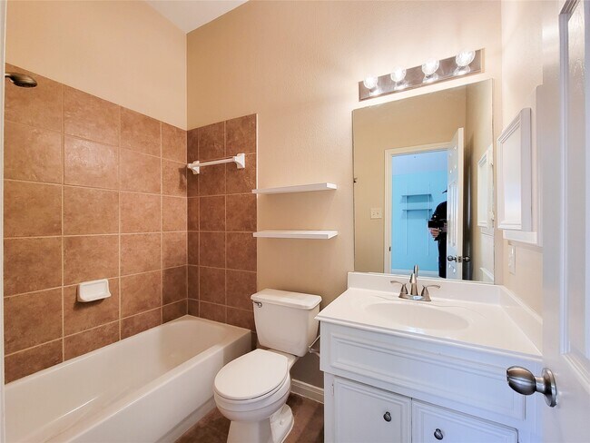 Building Photo - 9514 Garnet Falls Ln