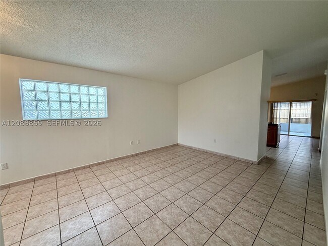 Building Photo - 3559 W 71st Terrace