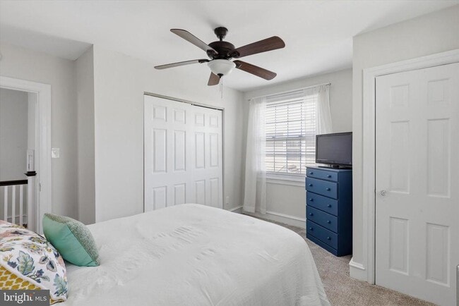 Building Photo - 1637 Locust St