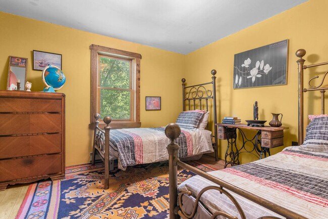 Building Photo - 1087 State Rd