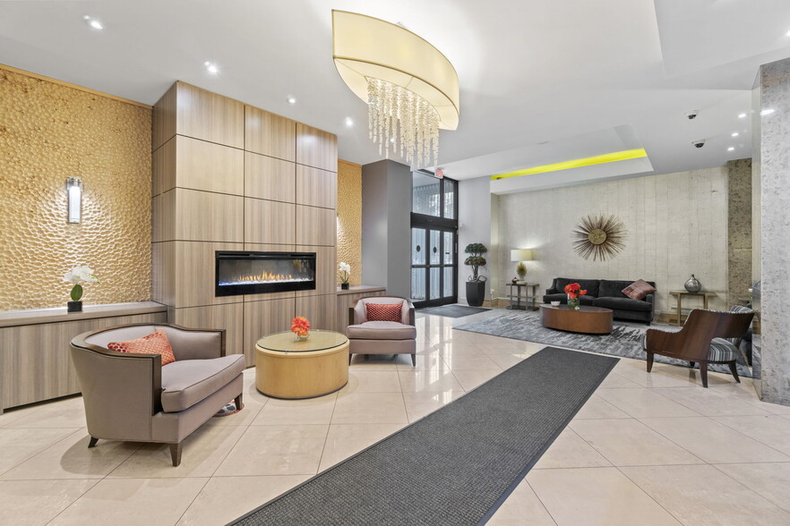 Main building entrance - 1011 Arlington Blvd