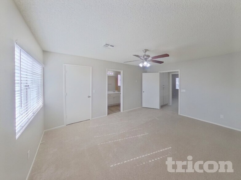 Building Photo - 1446 Lodgepole Dr