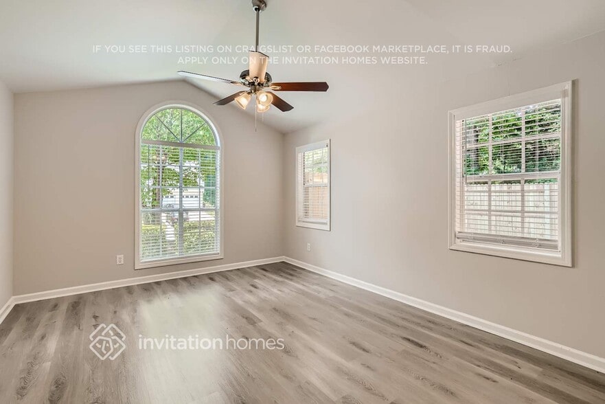 Building Photo - 7470 Hunters Ridge Dr