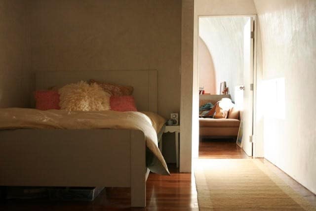 Bedroom - 818 1/2 California Ave