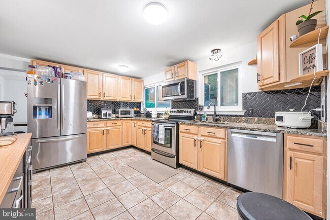 Building Photo - 25921 Largo Ct