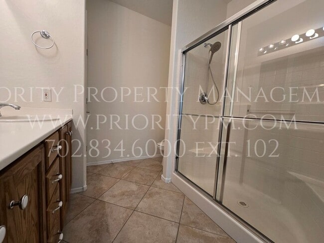 Building Photo - ~~Sun City Aliante 2 Bedroom + Den ~ 1200+ sq ft