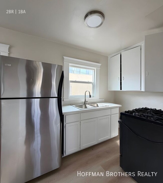 Building Photo - 4910 E Hubbard St