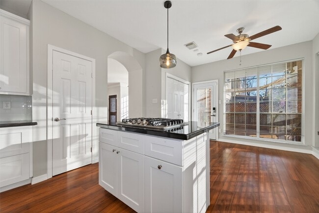 Building Photo - 12912 Kingsbridge Ln