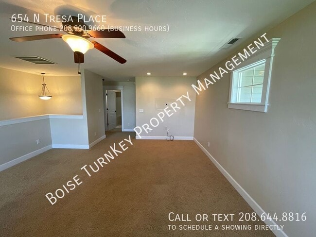 Building Photo - 654 N Tresa Pl