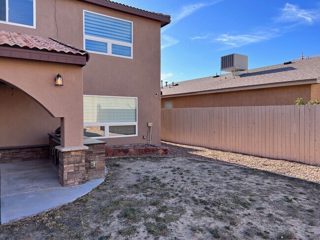 Building Photo - Wonderful remodeled 4 bedroom, 3 bathroom ...