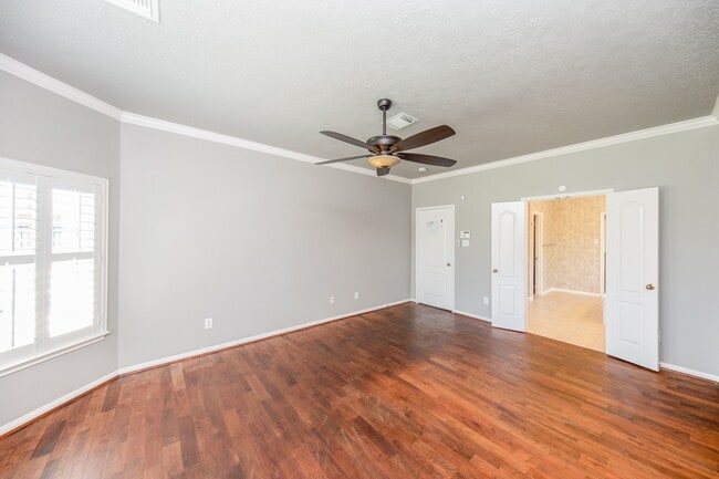 Building Photo - 14203 Alamosa Ct