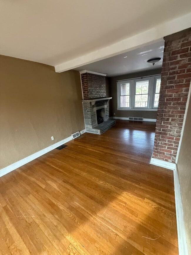Building Photo - Newly Renovated 3BD 1BA house in Mt. Washington!