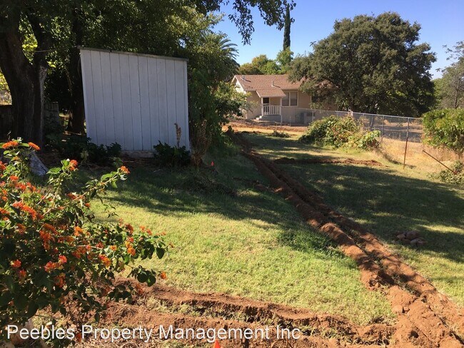 Building Photo - 2 br, 1 bath House - 145 Canyon Highlands Dr