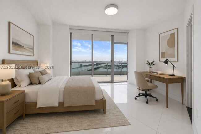 Building Photo - 900 Biscayne Blvd