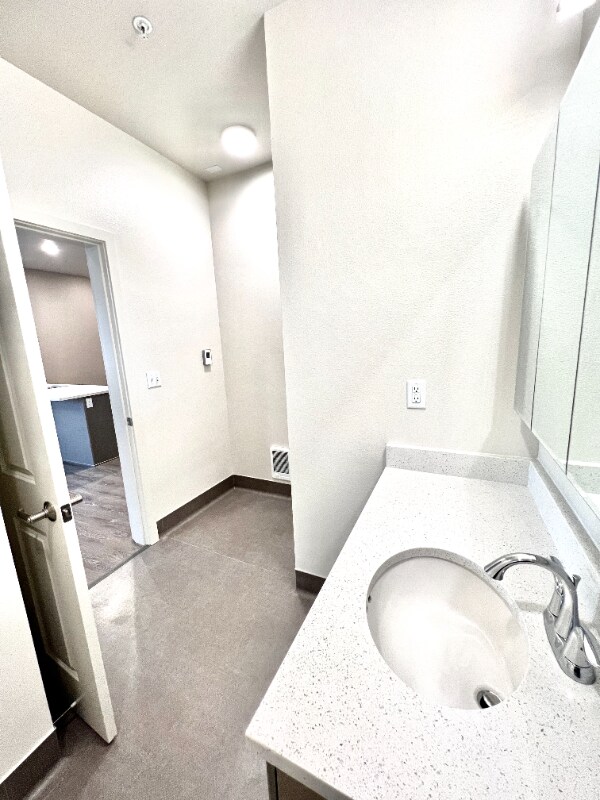 Building Photo - 2330 Yakima Ct