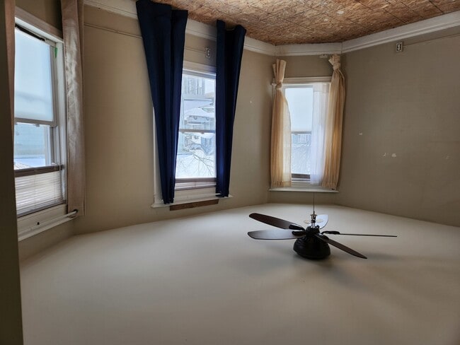 Building Photo - 144 Ellsworth St