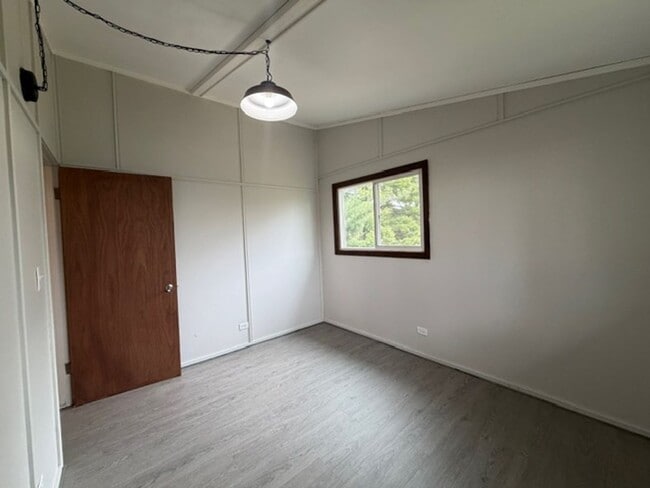 Building Photo - 610 28th Ave N