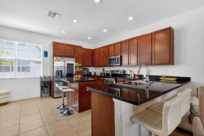 Building Photo - 2705 SW 119th Way