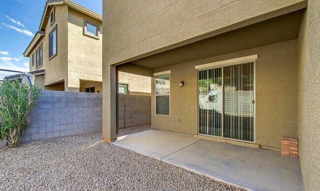 Building Photo - 14582 W Port Royale Ln