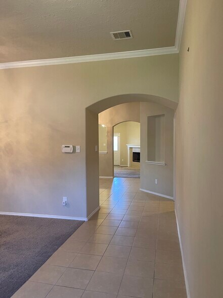 Building Photo - 7911 Branson Park Ln