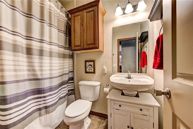 Building Photo - 1812 E Alameda St