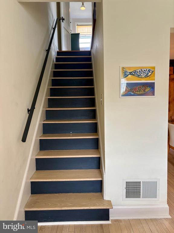 Building Photo - 509 D St