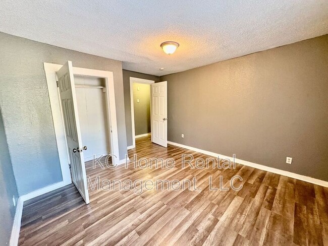 Building Photo - 6103 Walrond Ave
