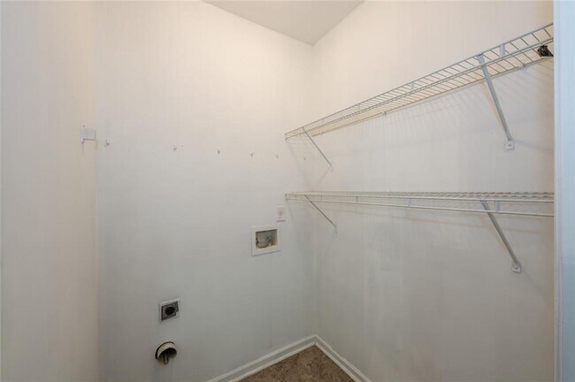 Building Photo - 1331 Memorial Dr SE