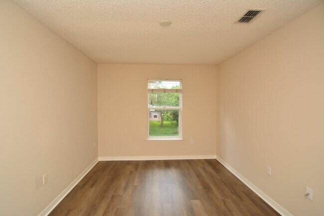 Building Photo - 47 Buttermill Dr