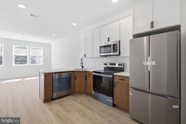 Building Photo - 2554 N 12th St