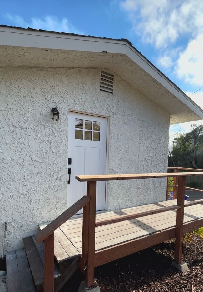Building Photo - 4885 Randall St