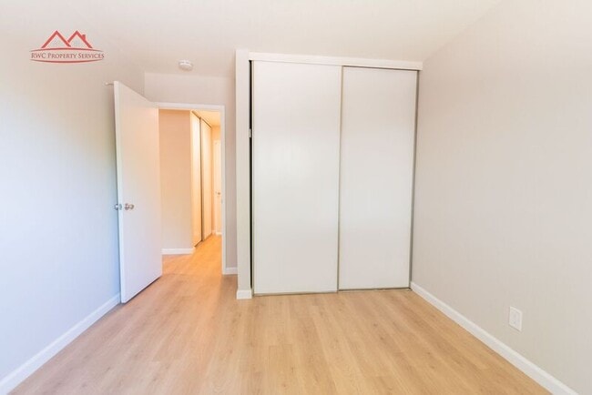 Building Photo - 1377 Spoonbill Way