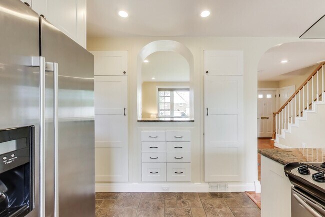 Building Photo - Coming Soon! Charming 4 Bedroom, 2 Bath Ca...