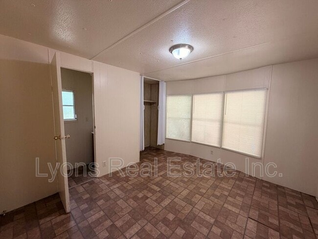 Building Photo - 8146 Tolles Dr