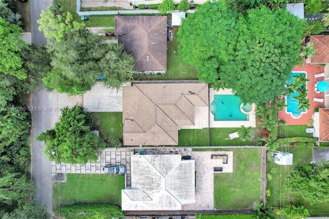 Building Photo - 5781 SW 25th St