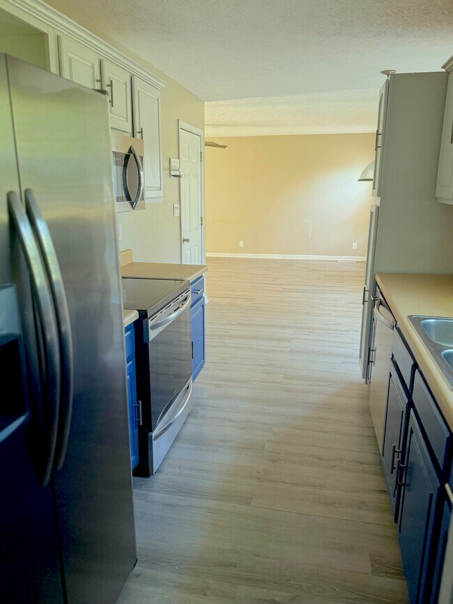Building Photo - 1104 Connemara Way