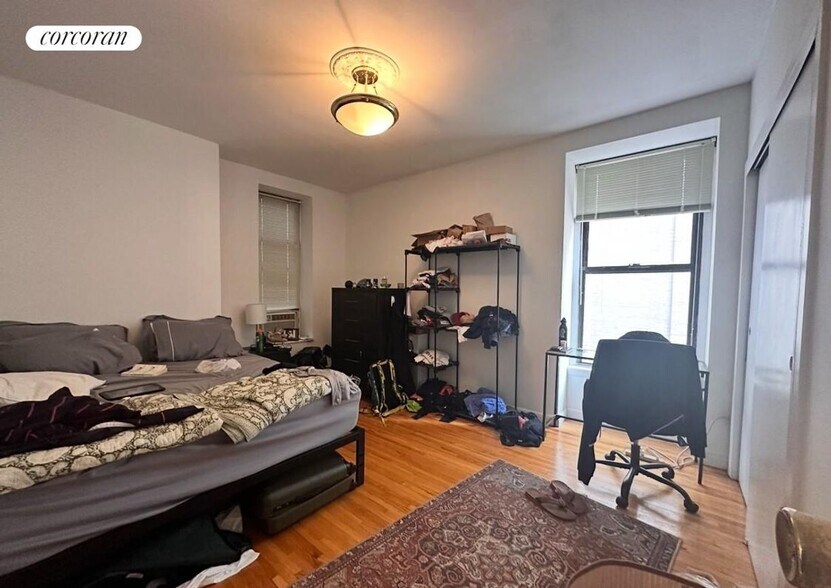 Building Photo - 117 W 58th St