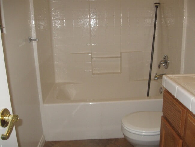 Building Photo - Northwest Home - ** Move In Special **