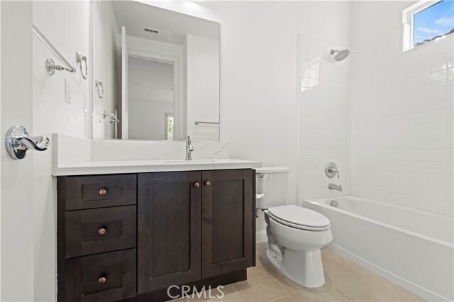 Building Photo - 40 Forster