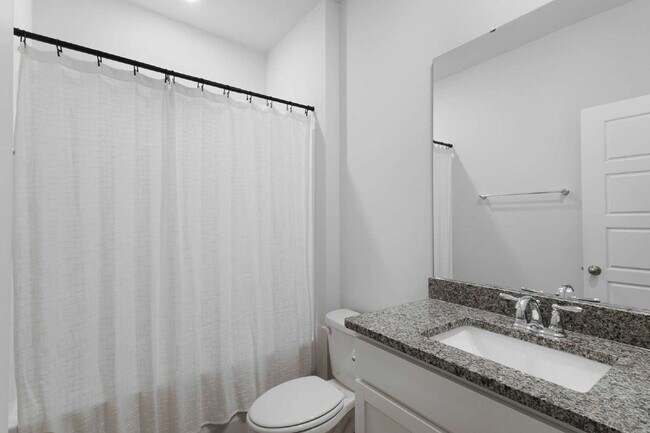 Building Photo - Spacious 4 Bedroom Home in Blake Farm