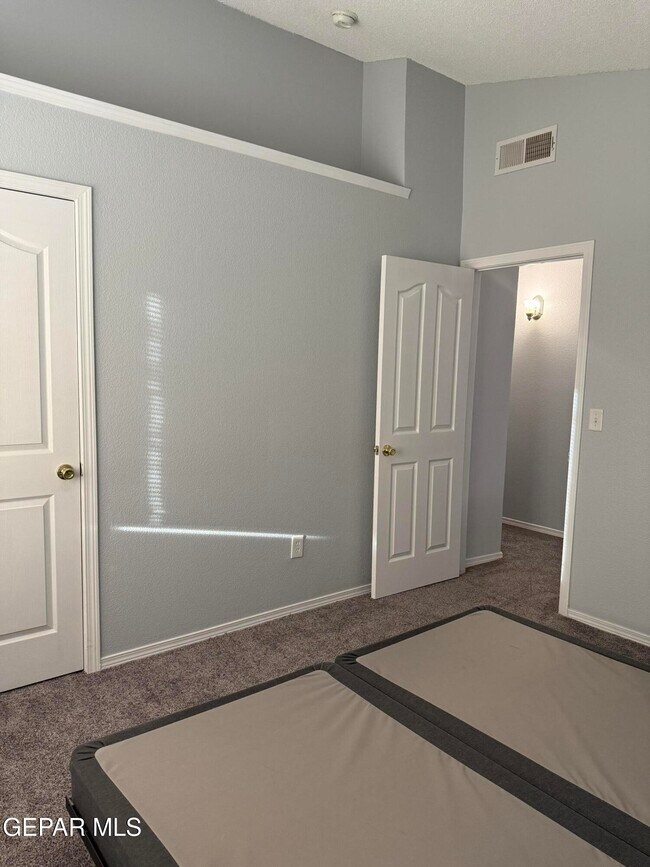 Building Photo - 12253 Holy Springs Ct