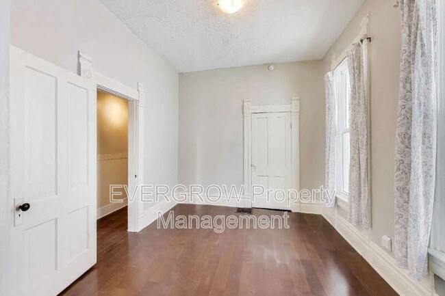 Building Photo - 1140 Hoyt Ave