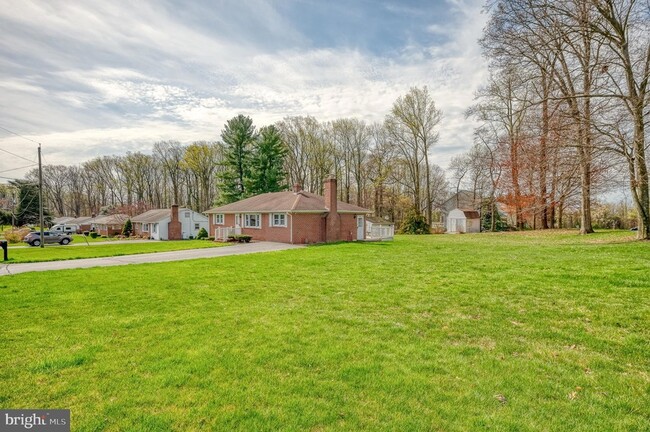 Building Photo - 1016 Winfield Dr