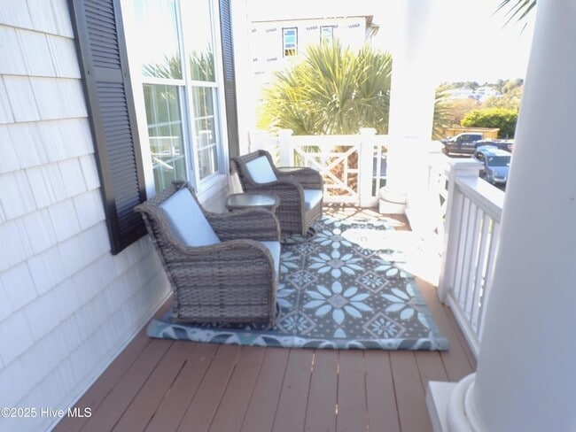 Building Photo - 42 Harbor Village Terrace