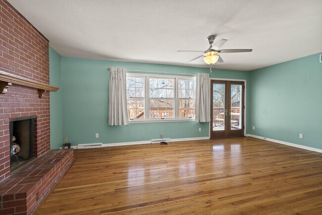 Building Photo - 2218 Bluff Blvd