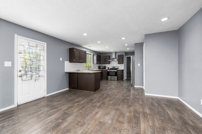 Building Photo - 4 Bedroom Family Home in Beautiful American Fork!