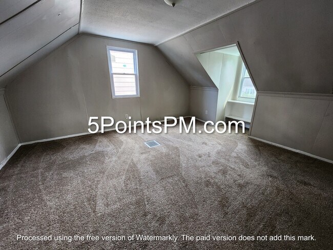 Building Photo - 21411 Raymond St