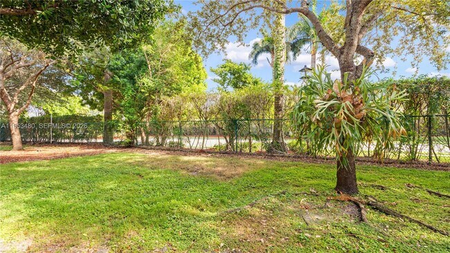 Building Photo - 4921 SW 140th Terrace