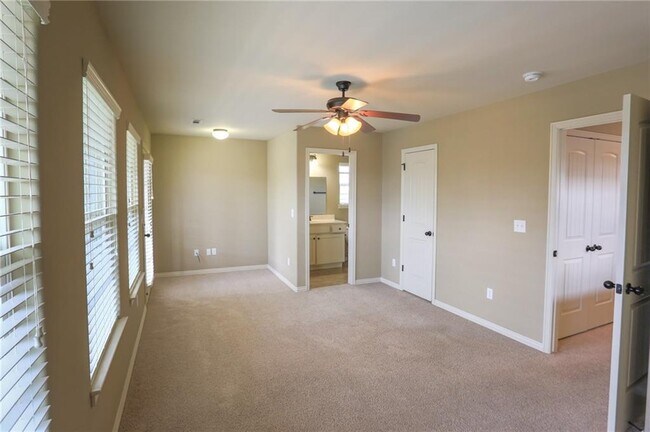 Building Photo - 626 N Tennyson Ln