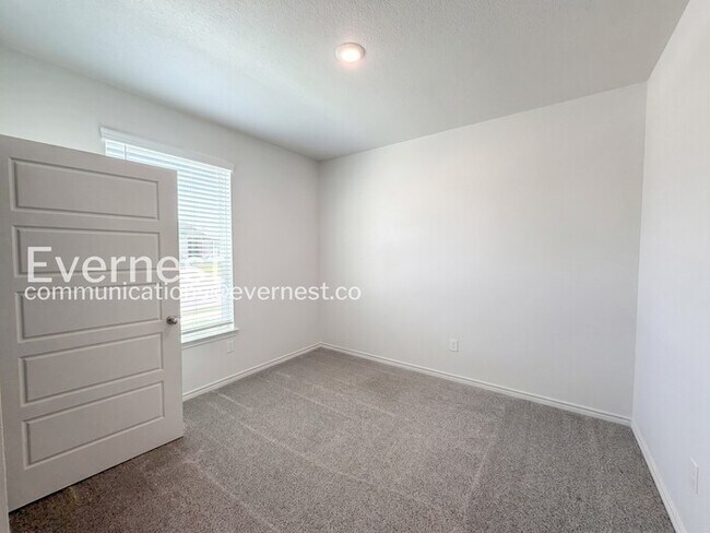 Building Photo - 3-Bed/2-Bath Home/Pet Friendly/Available Soon!